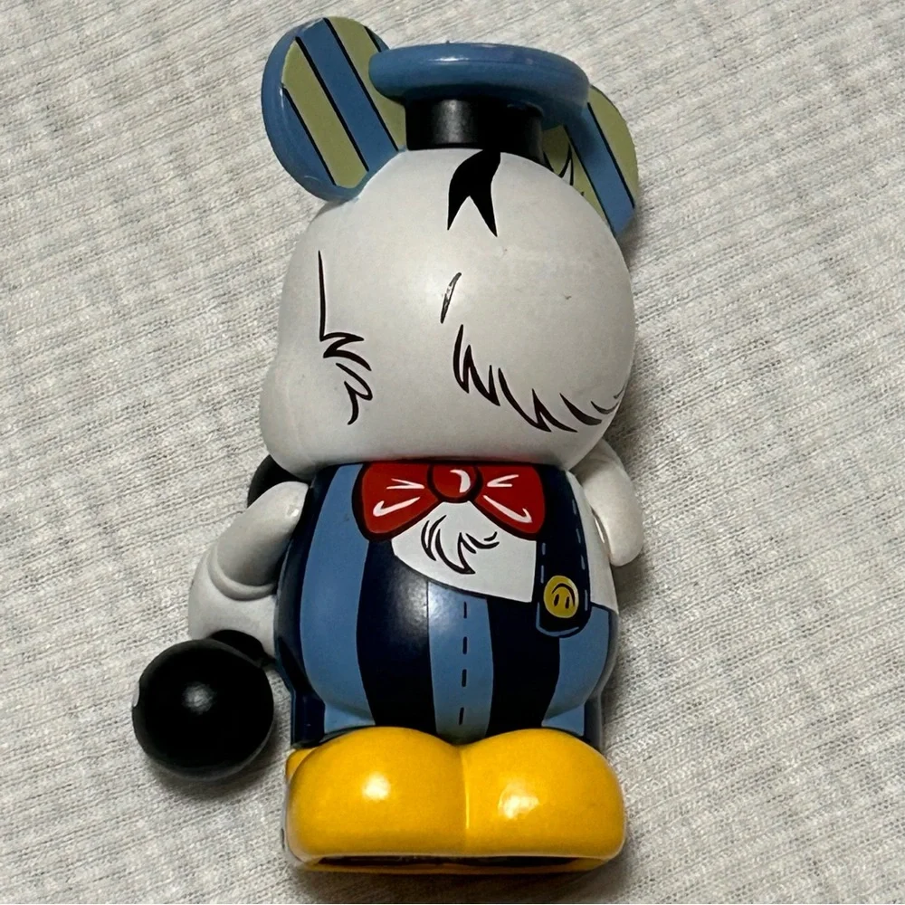 2015 Disney‎ Vinylmation Miss Mindy 3
